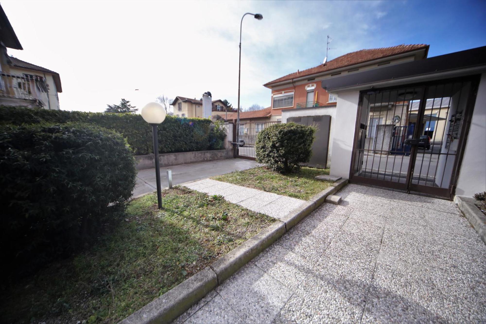 Appartamento Aleph With Private Parking, Next Train Station Como Exteriér fotografie
